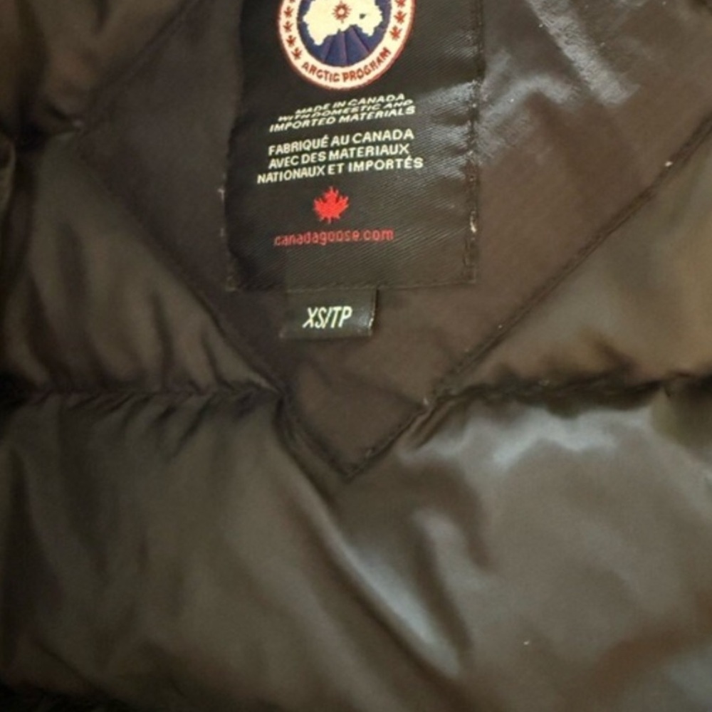 canada goose camp hooded down jacket xs 